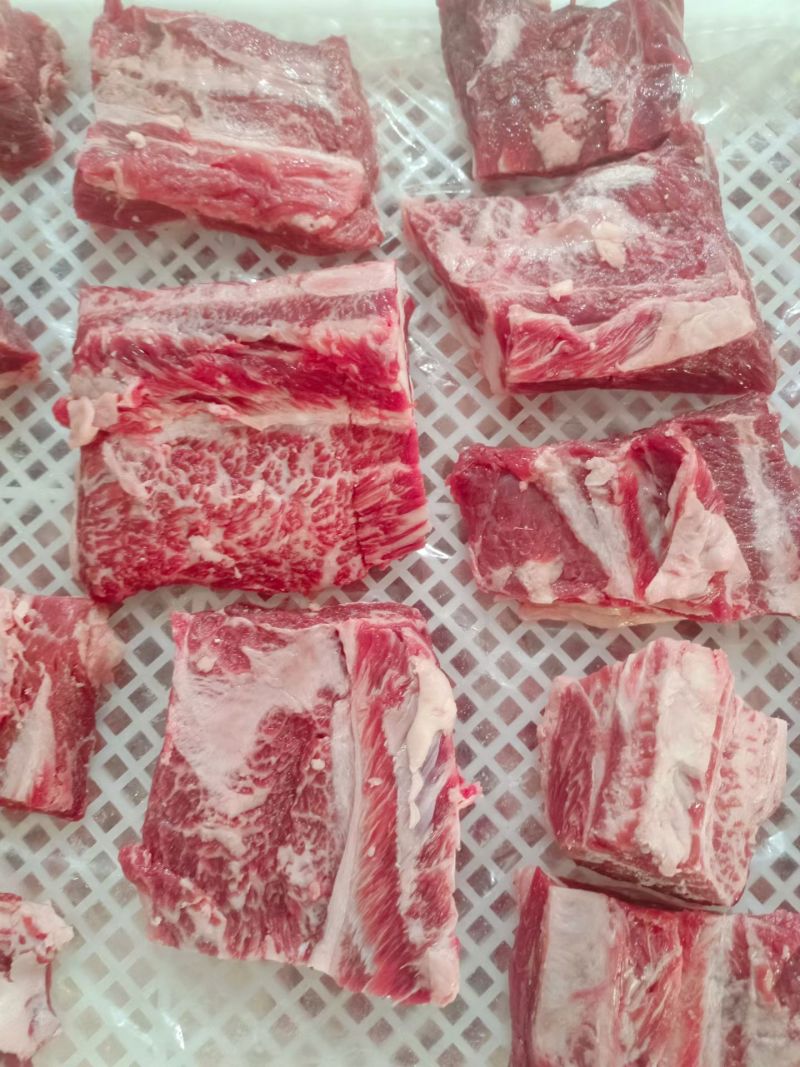 谷饲雪花牛肉块，雪花上脑边定制二斤包装限量款