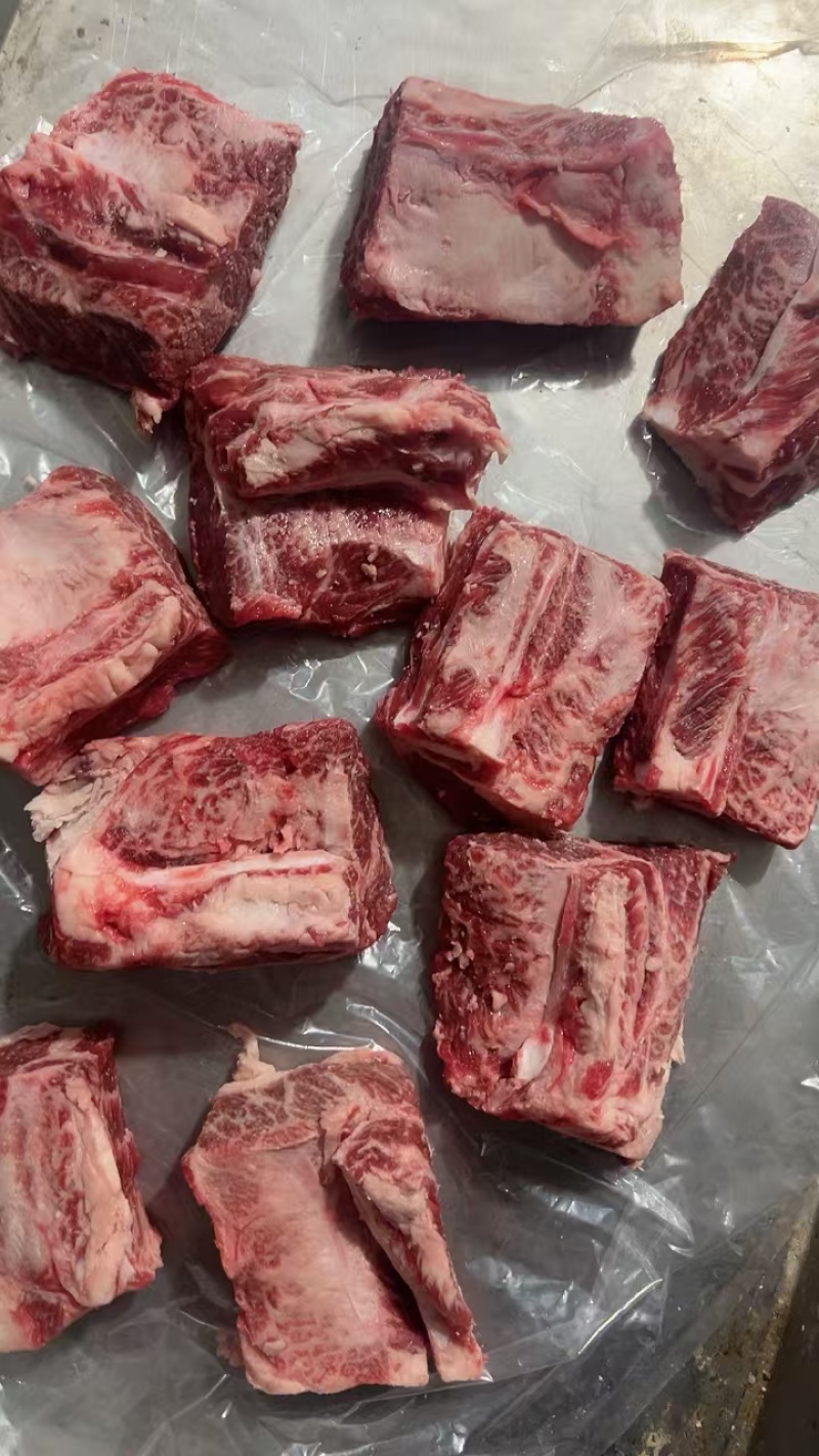 谷饲雪花牛肉块，雪花上脑边定制二斤包装限量款