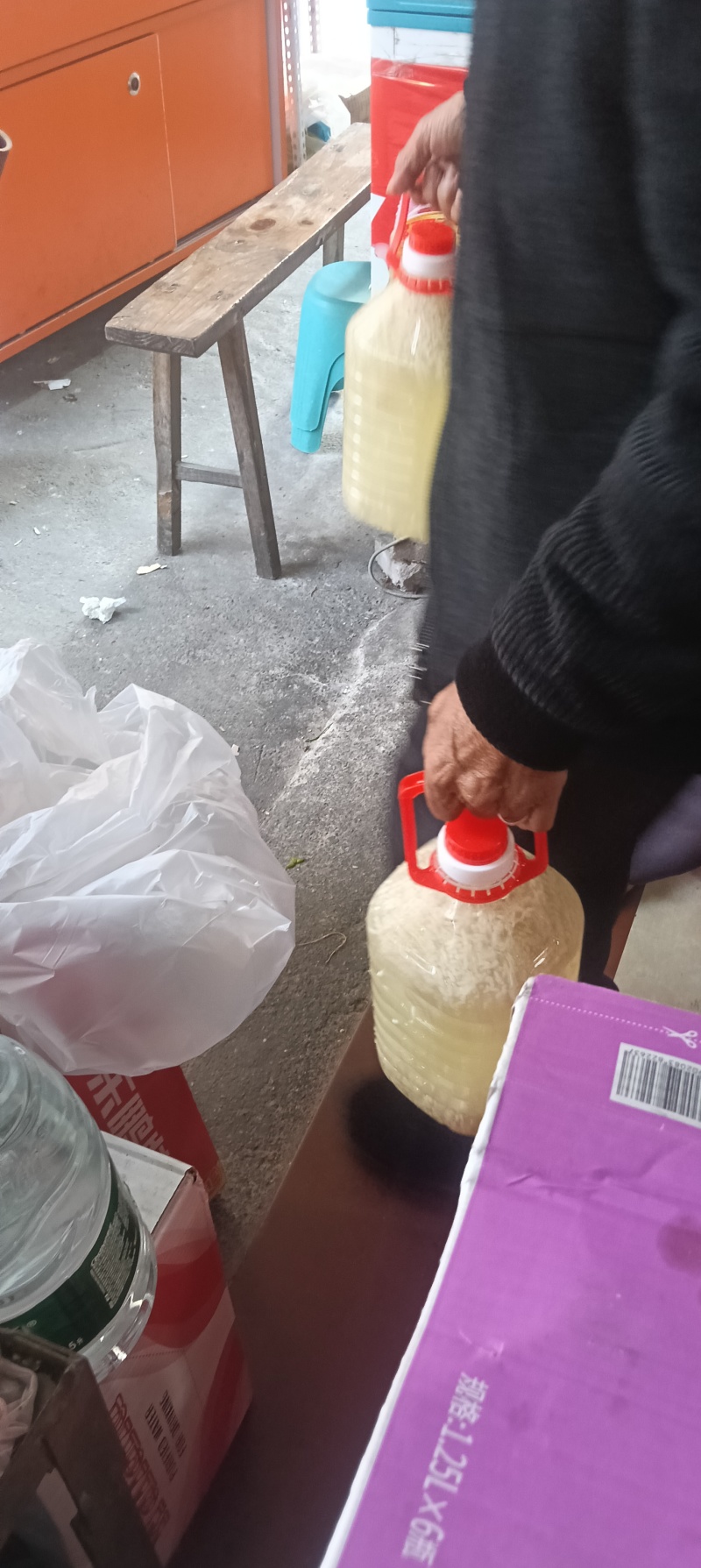 自酿三滩客家糯米甜酒又称醪糟、酒酿，是我国流传的