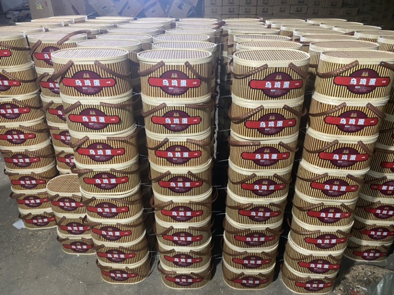白凤乌鸡蛋竹篓礼盒