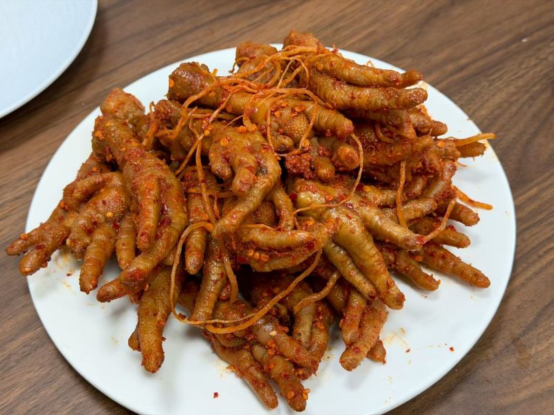 佤味鸡爪，云南佤族风味，国内**，独特风味。