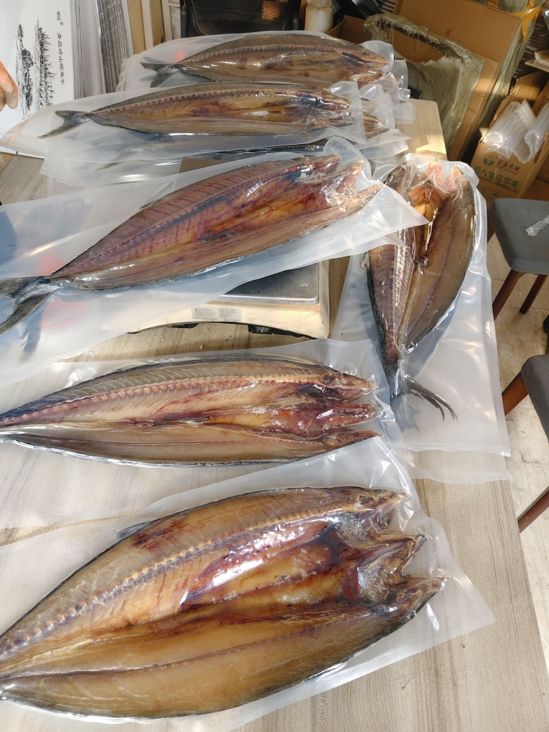 青岛一卤鲜新晒鲅鱼干淡干不咸马鲛鱼干顺丰快递