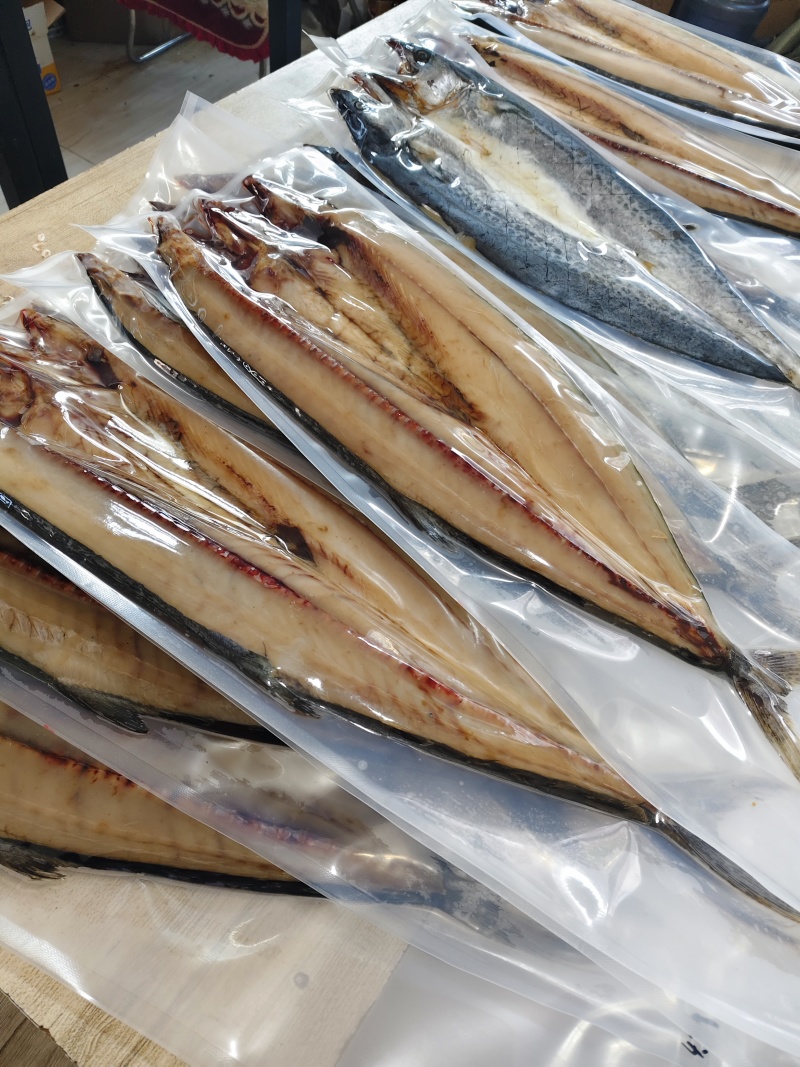青岛一卤鲜新晒鲅鱼干淡干不咸马鲛鱼干顺丰快递