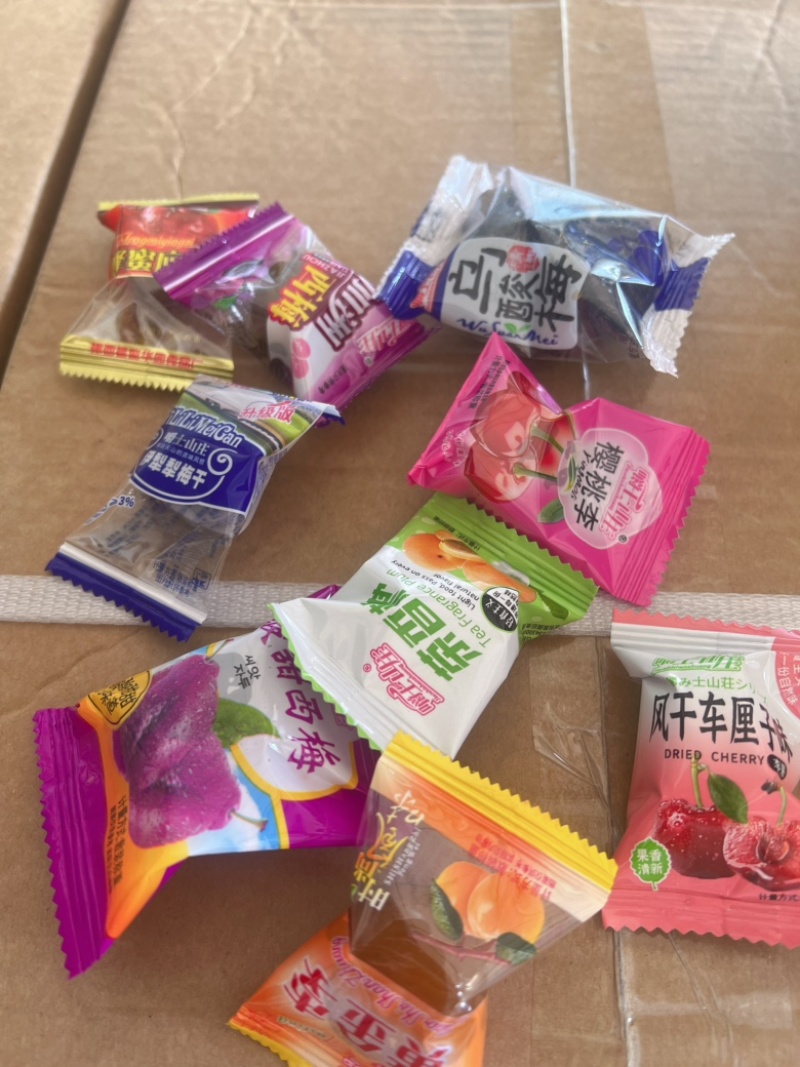 新疆特产蓝莓味李果樱桃味李果地摊电商批发果脯蜜饯果干