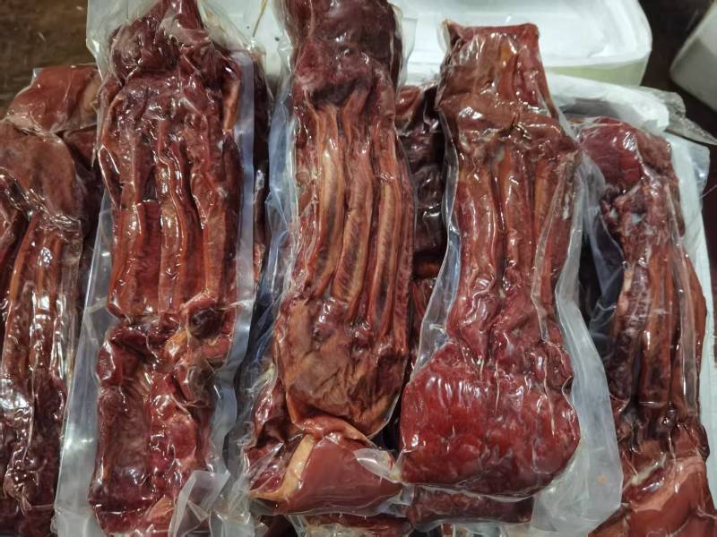 驴肉口味带皮五香马肉，块肉，腱子，肋条