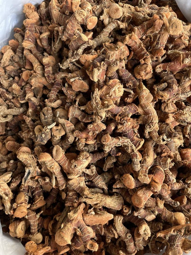 良姜个新货水洗，97干中个头无虫口过风过筛，颜色好