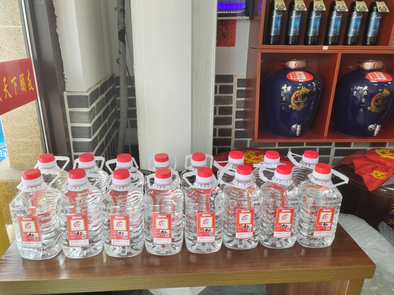 四川宜宾纯粮包谷酒粮食酒产地直发全国发货可视频看货