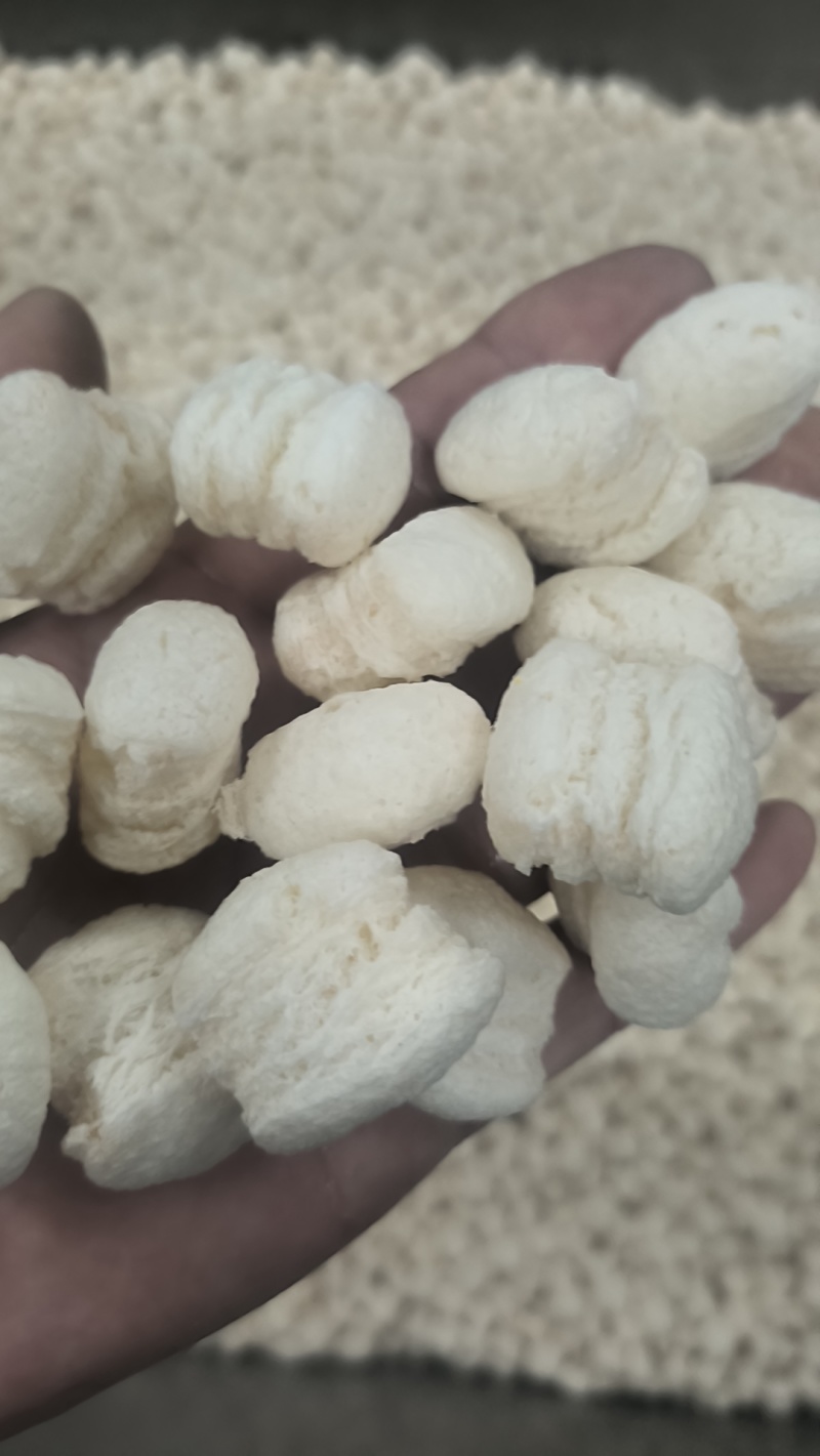河北膨化食品原头工厂，麦香鸡味块非油炸食品，散装**。