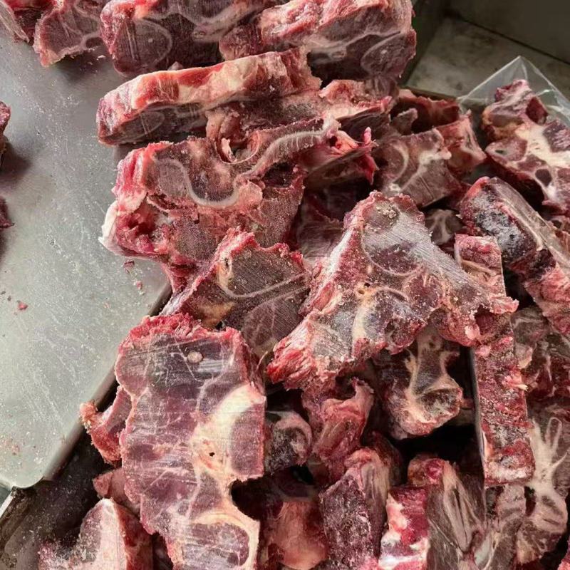满肉牛脖骨