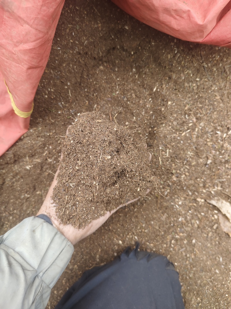 大山深处自然发酵的腐殖土