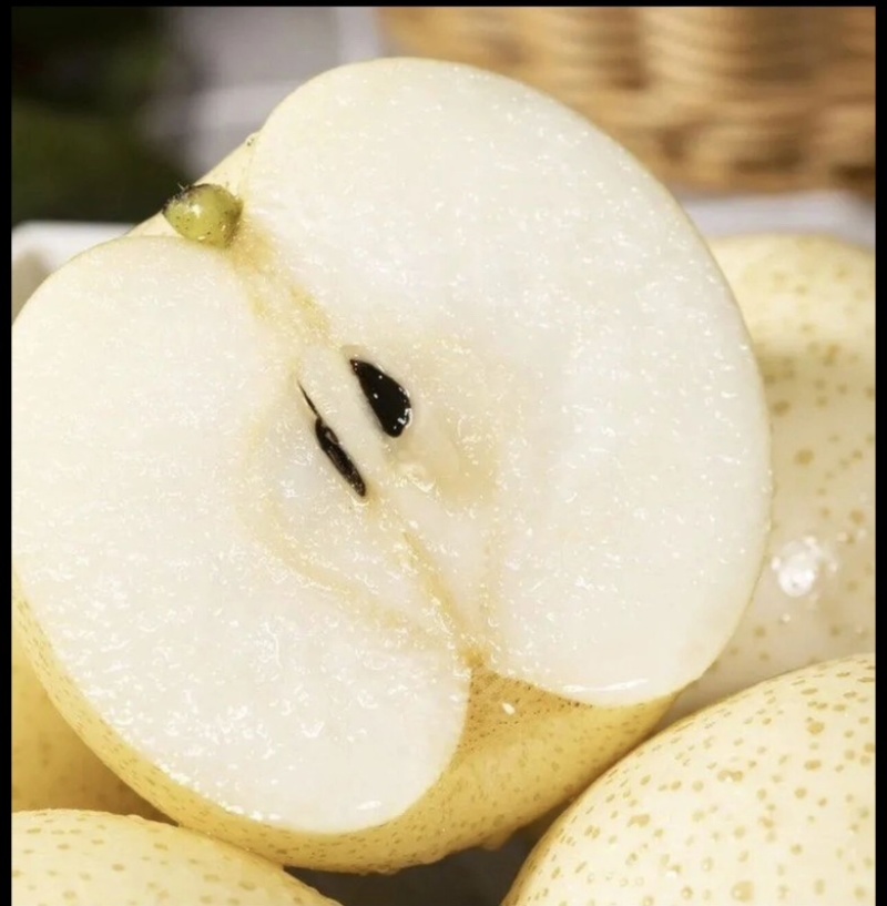 {诚信商家}皇冠梨，口感酥甜，量大从优，欢迎来电
