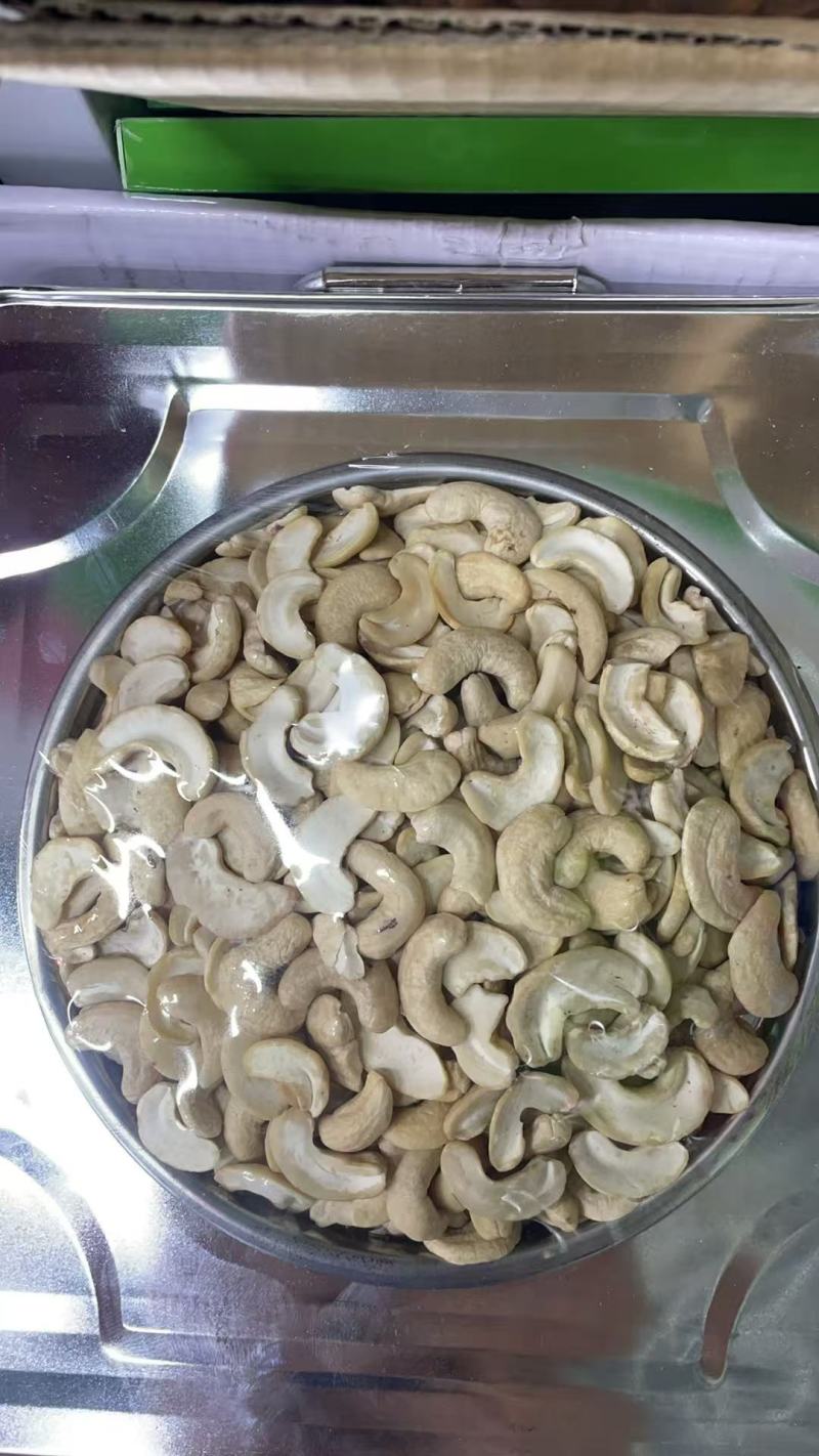 精选腰果干腰果坚果长期供货价格实惠运输便利欢迎老板联系