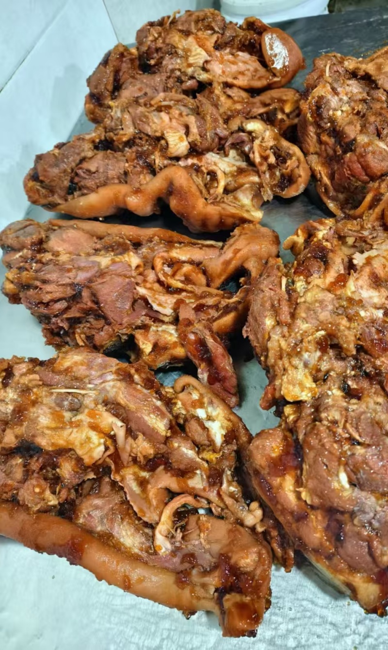 正宗猪头肉，开袋熟食下酒菜成人，全国发货，欢迎进店沟通。