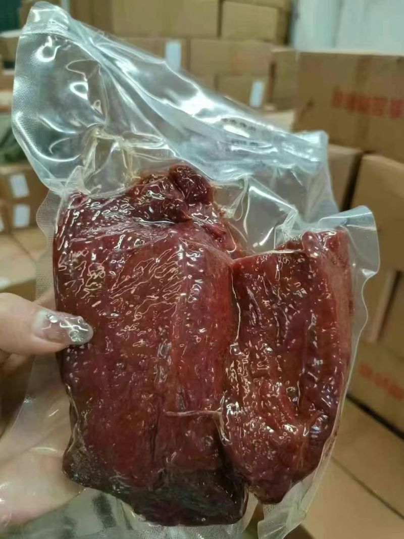 各种腊肉食品打包现厂