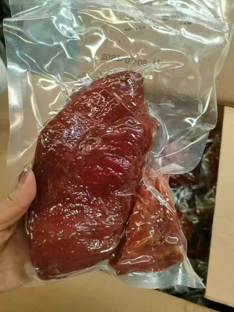 各种腊肉食品打包现厂