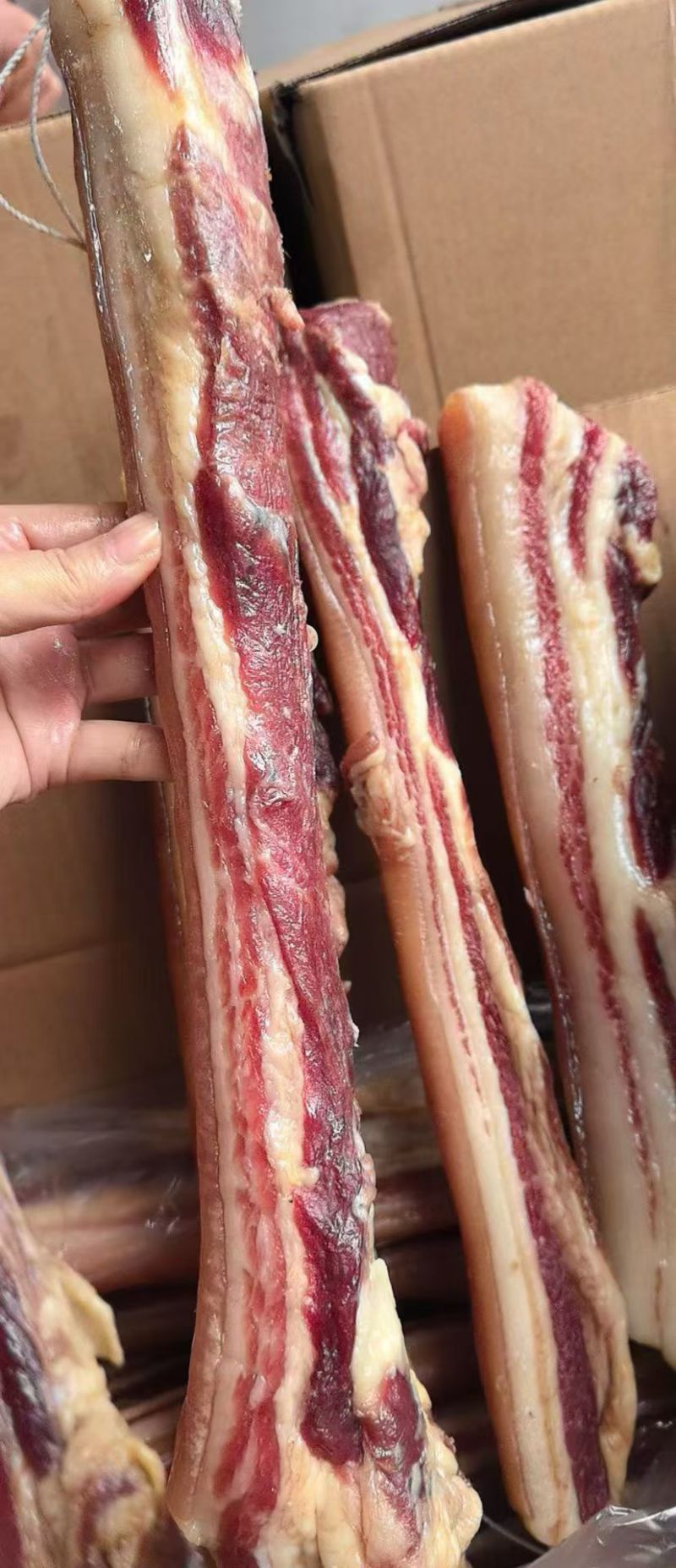 各种腊肉食品打包现厂