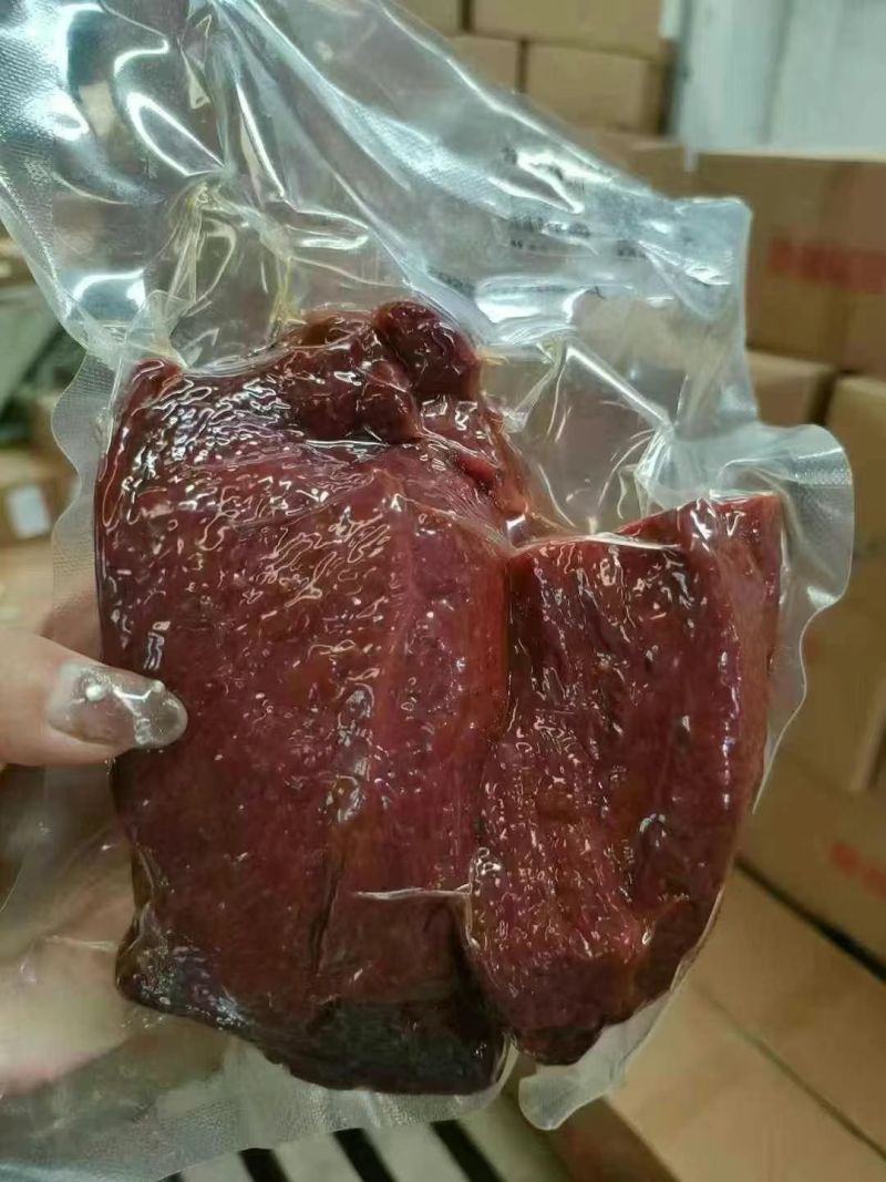各种腊肉食品打包现厂