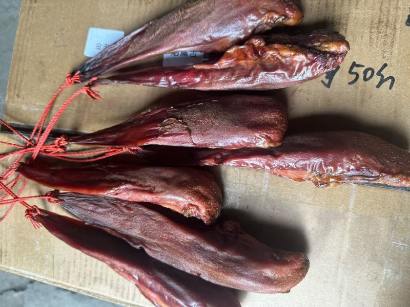 各种腊肉食品打包现厂