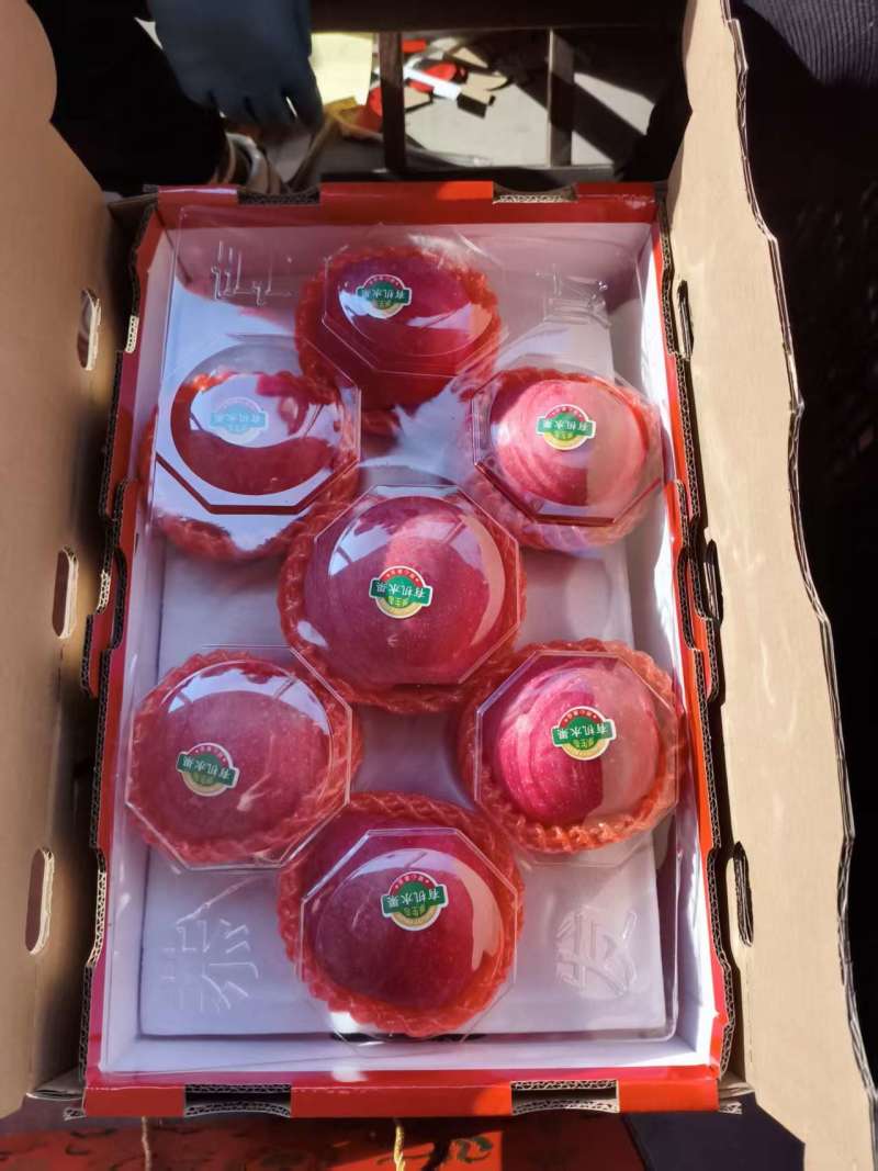 苹果产地批发春节礼盒出口外贸市场批发电商赶大集