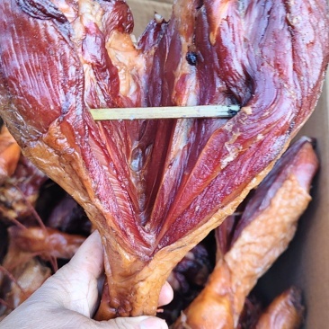 扇形鸡腿干度好，颜色纯正适合所有人群食用冬天的好产品