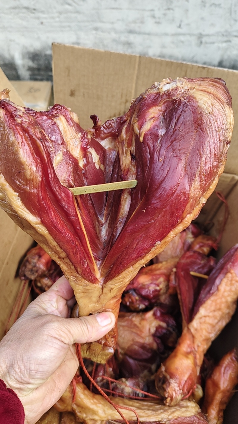 扇形鸡腿干度好，颜色纯正适合所有人群食用冬天的好产品