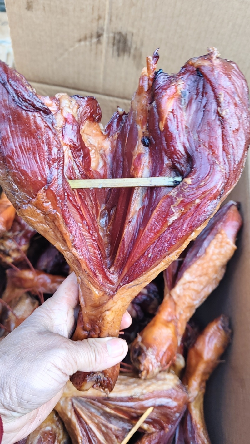扇形鸡腿干度好，颜色纯正适合所有人群食用冬天的好产品