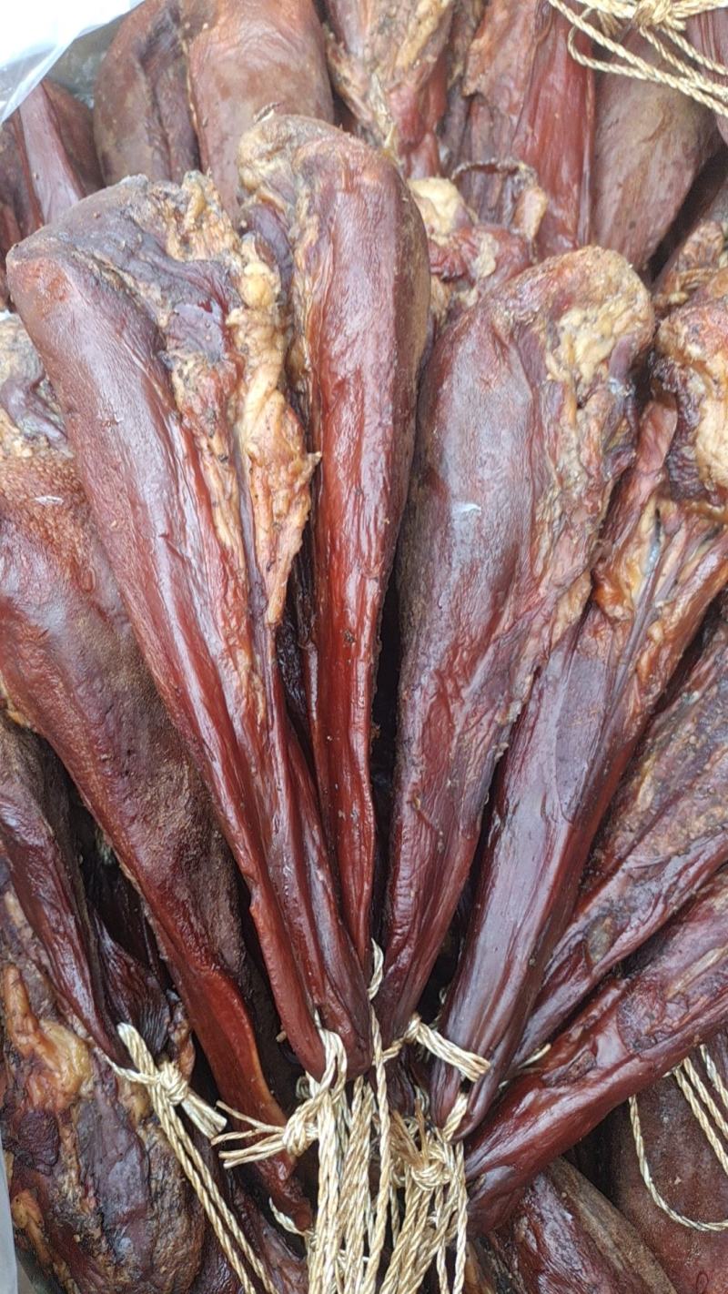 腊猪舌头干度好颜色纯正适合所有人群食用常年批发