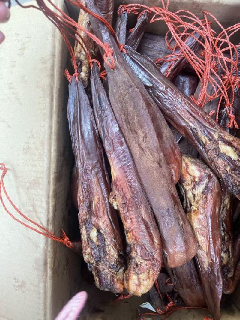 腊猪舌头干度好颜色纯正适合所有人群食用常年批发