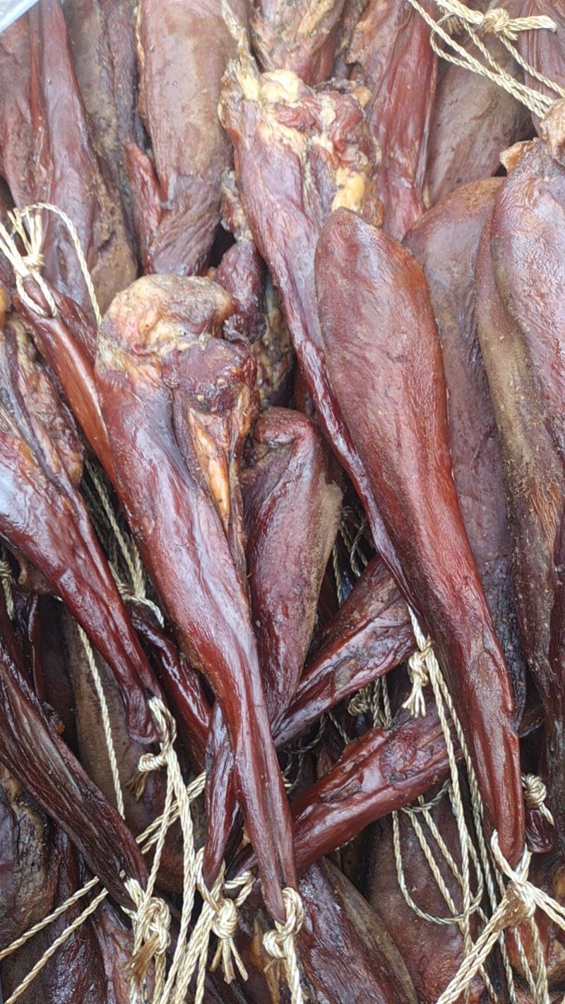 腊猪舌头干度好颜色纯正适合所有人群食用常年批发