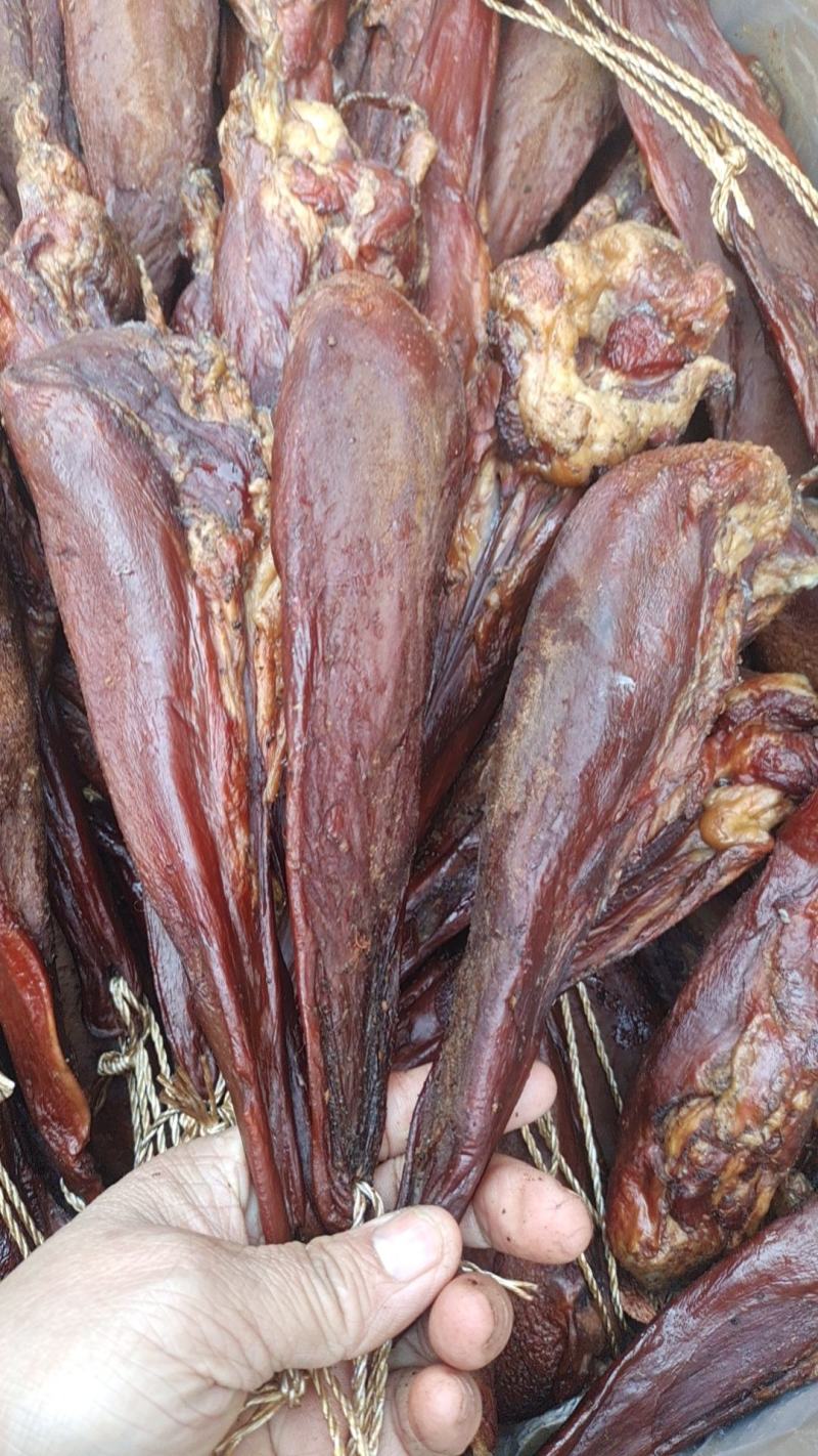 腊猪舌头干度好颜色纯正适合所有人群食用常年批发