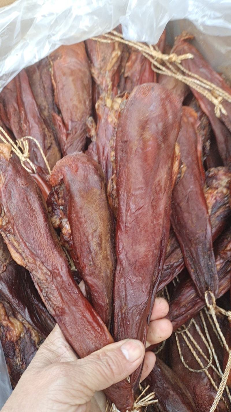 腊猪舌头干度好颜色纯正适合所有人群食用常年批发