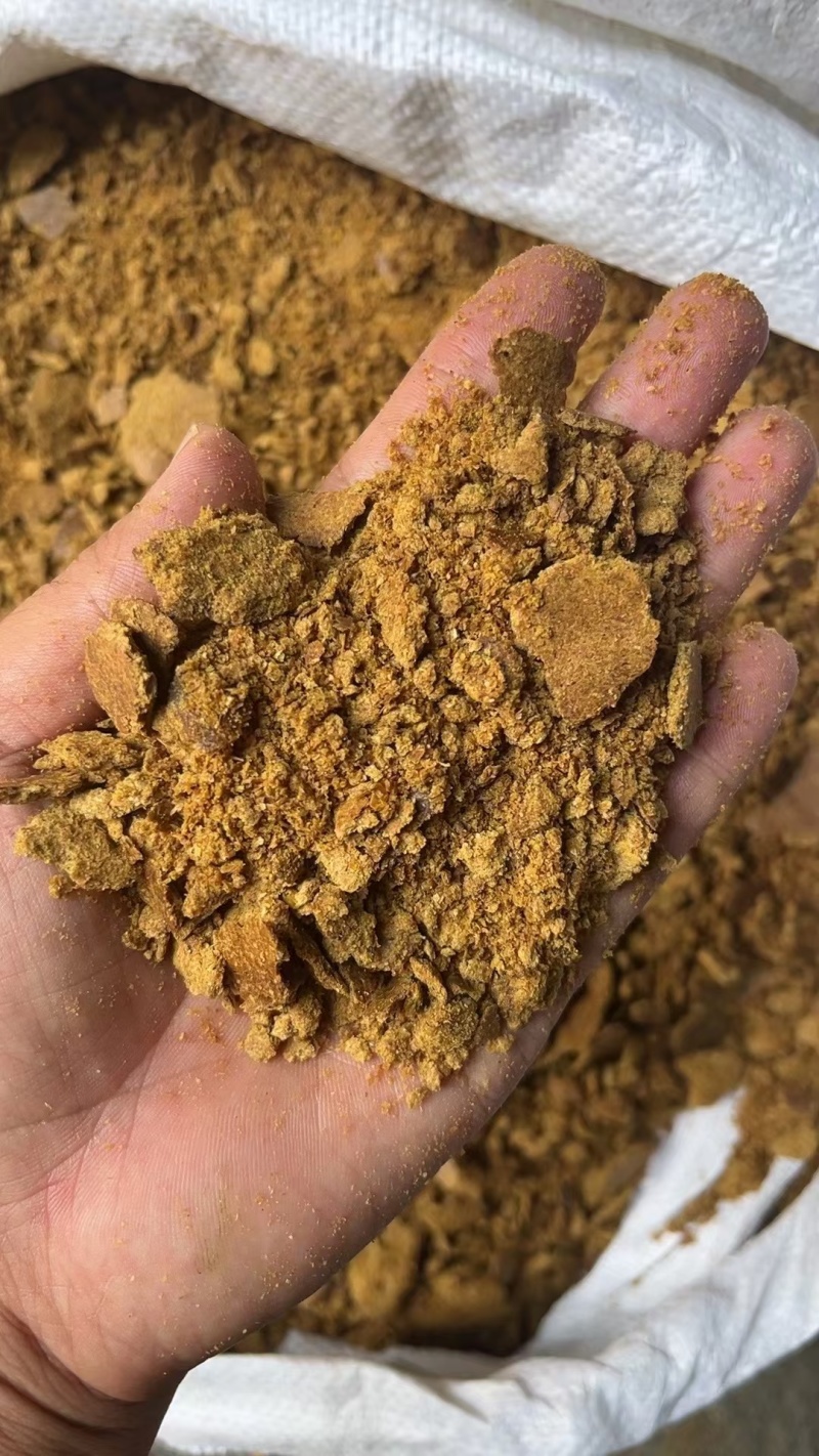 玉米胚芽油饼:脂肪8-12，蛋白16-18，育肥效果好！
