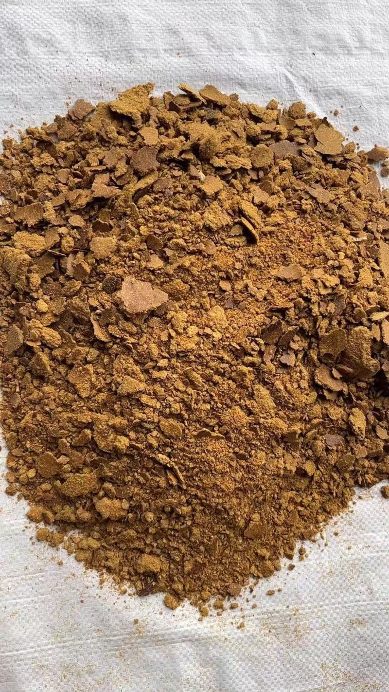 玉米胚芽油饼:脂肪8-12，蛋白16-18，育肥效果好！
