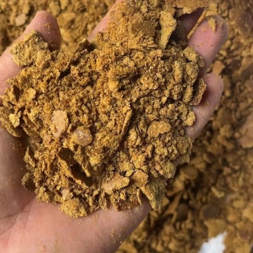 玉米胚芽油饼:脂肪8-12，蛋白16-18，育肥效果好！