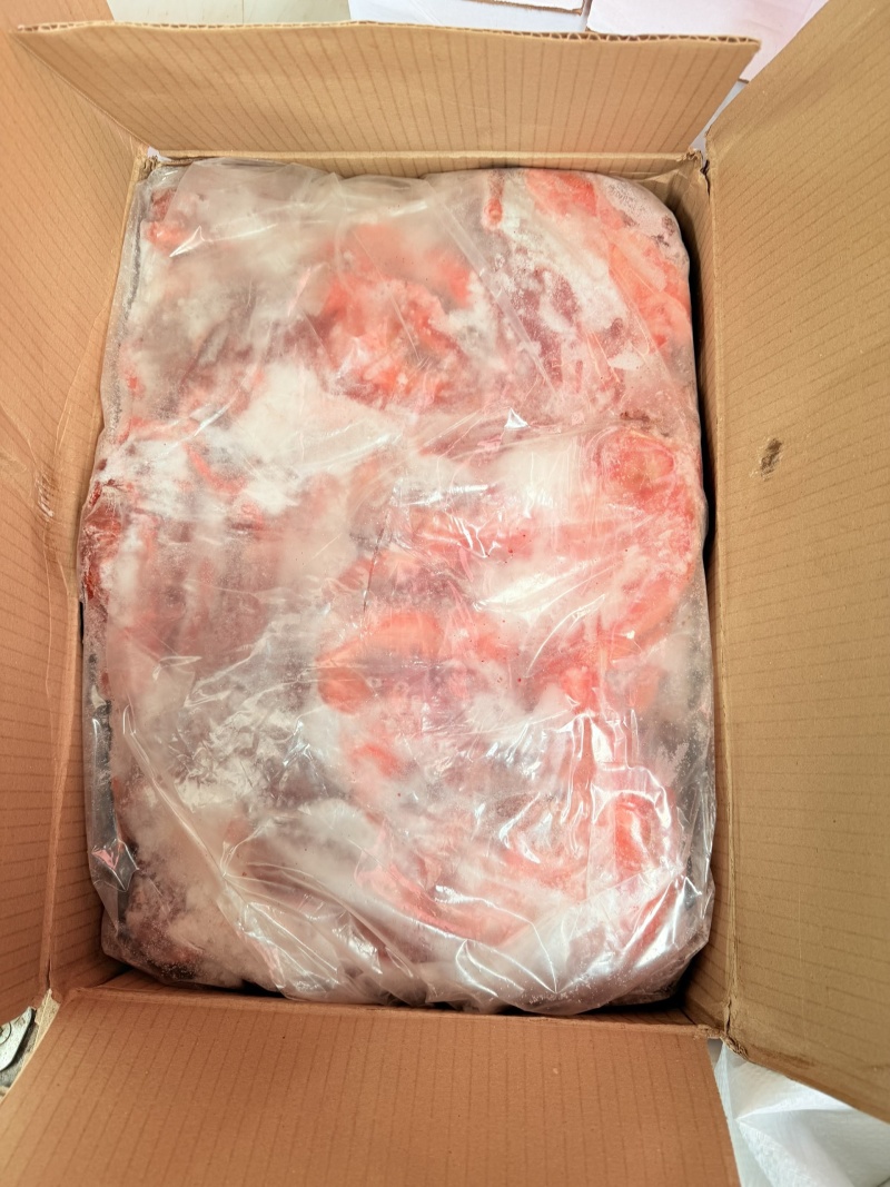 大块驴肉：驴前腿驴肋条驴后腿，手续齐全支持任何检测