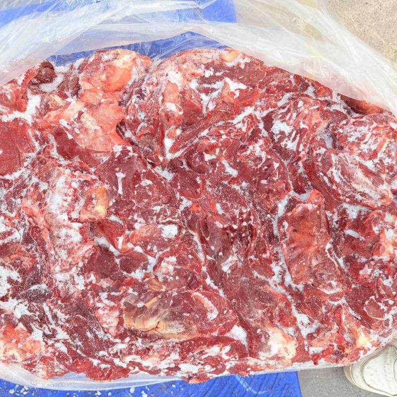 大块驴肉：驴前腿驴肋条驴后腿，手续齐全支持任何检测