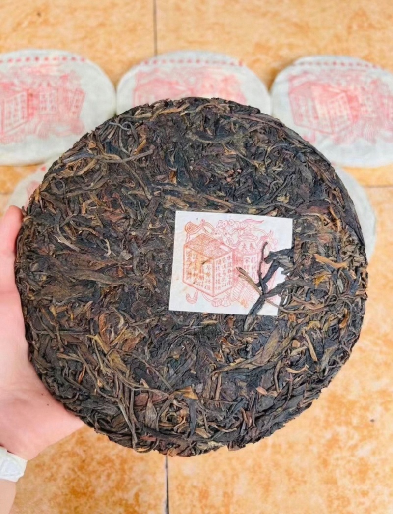 2000年红标宋聘号，380g/饼，不接受电商可单买或者批发