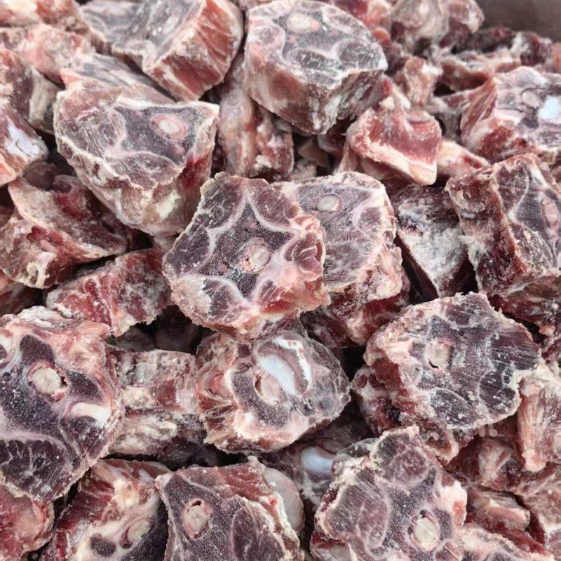 满肉羊脖骨