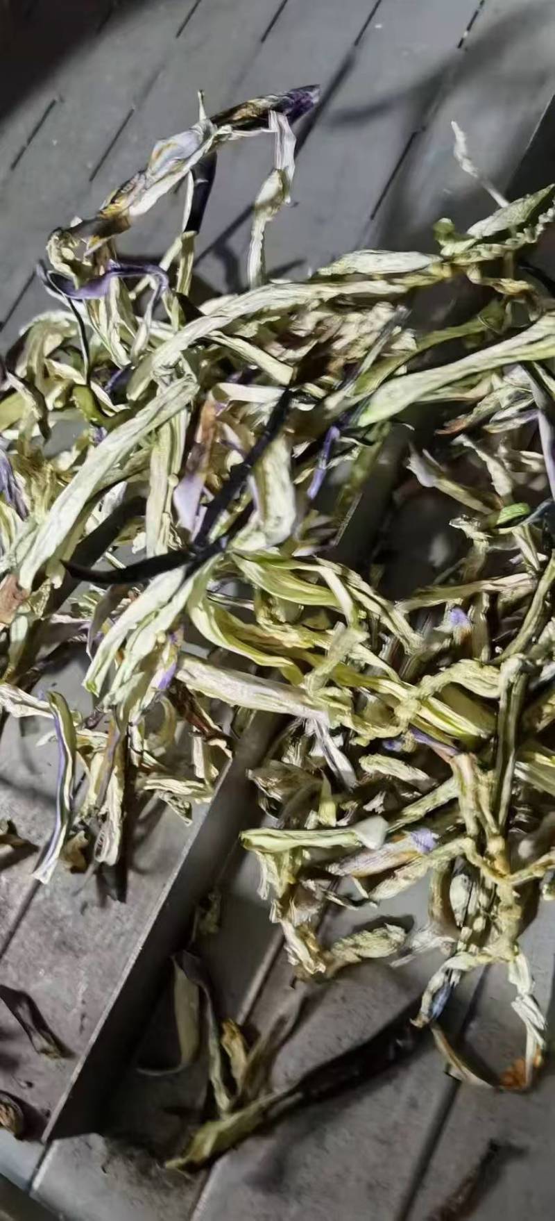 农家晒制脱水茄子条深紫色泽软糯入味炖菜佳品现货运发