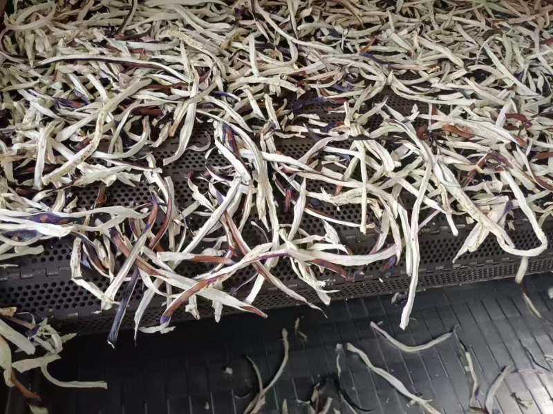 农家晒制脱水茄子条深紫色泽软糯入味炖菜佳品现货运发
