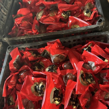 真空破壳咸鸭蛋