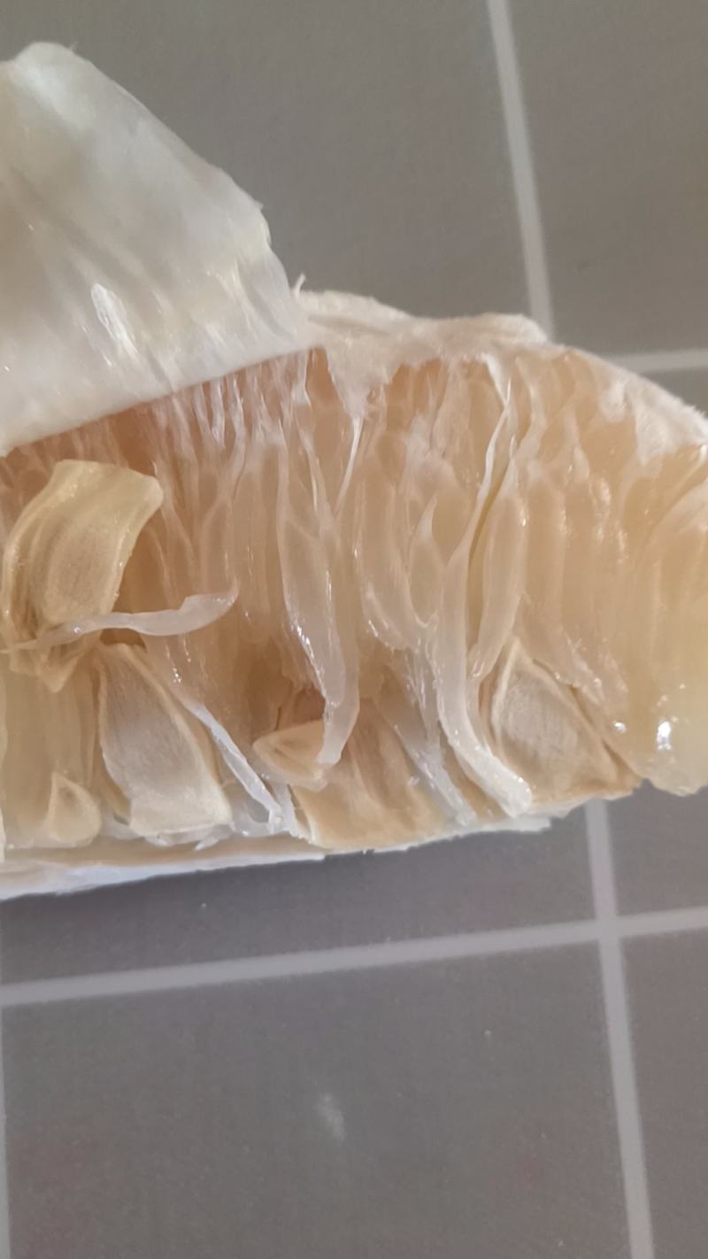 江永高山老树沙田柚，个头均匀，水份好，香甜糯肉。