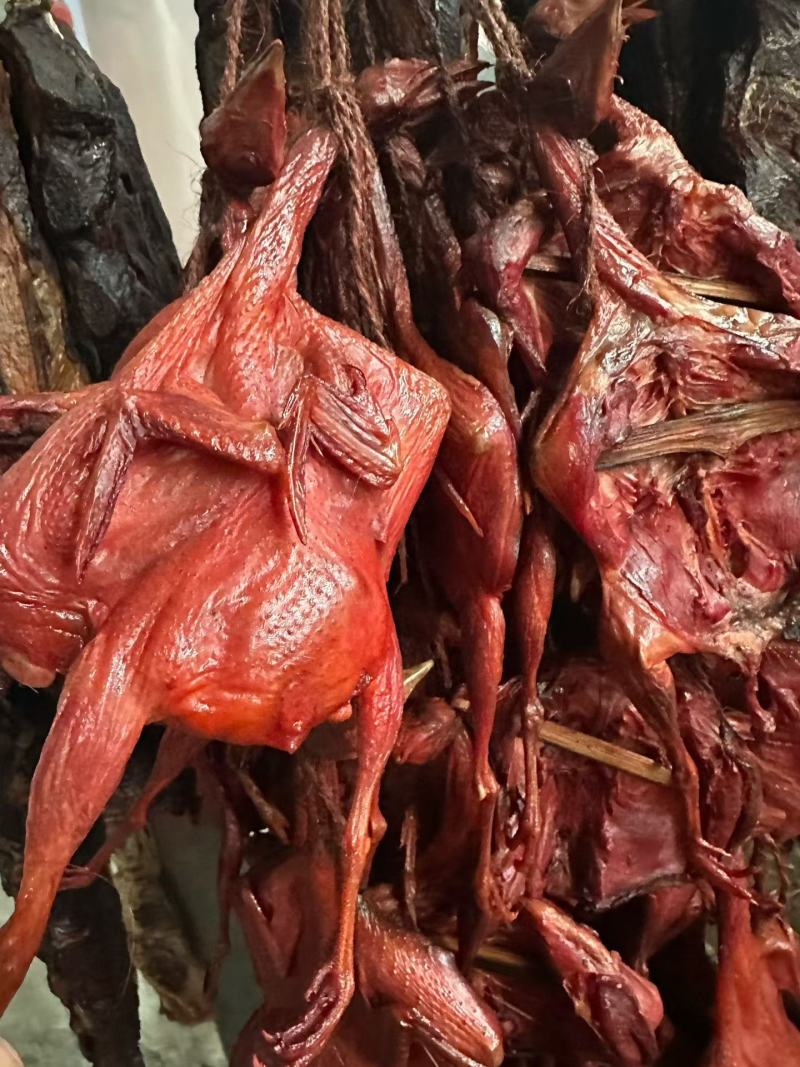家养烟熏腊鹌鹑烧烤夜店景区煎炒烹炸烤100只起批常年批发