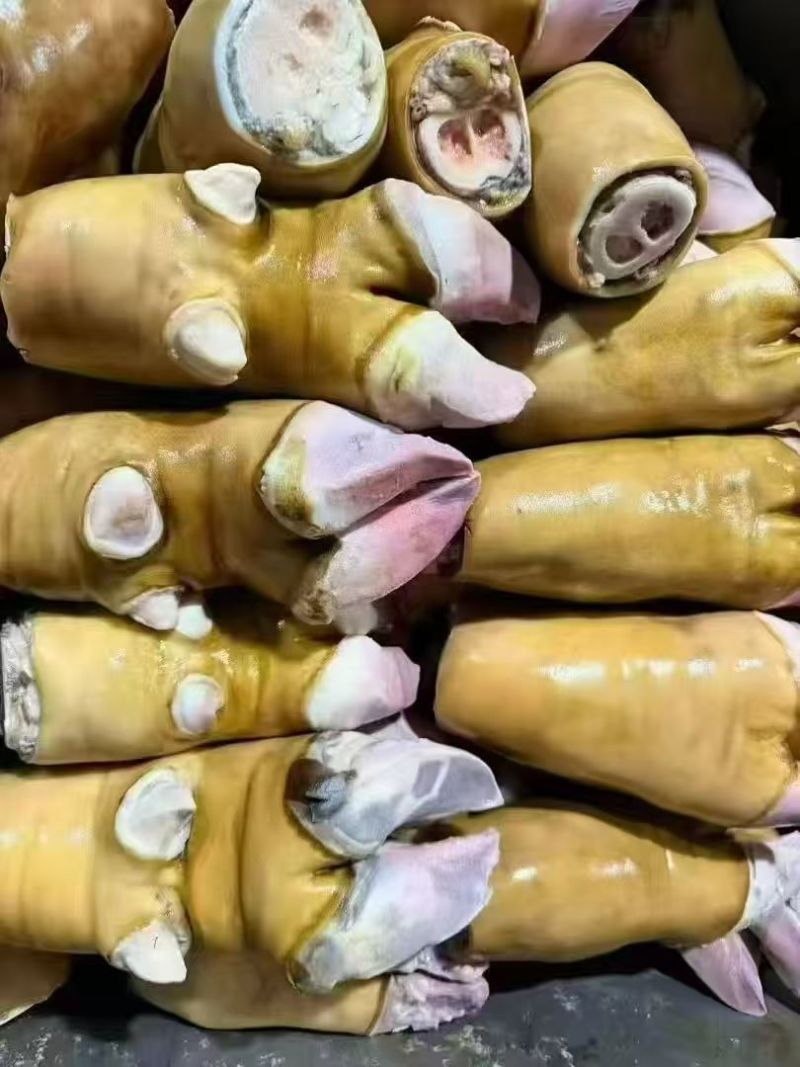 牛蹄腕腕：内蒙草原黄牛的蹄夹，蹄掌，火燎的干净常年有货