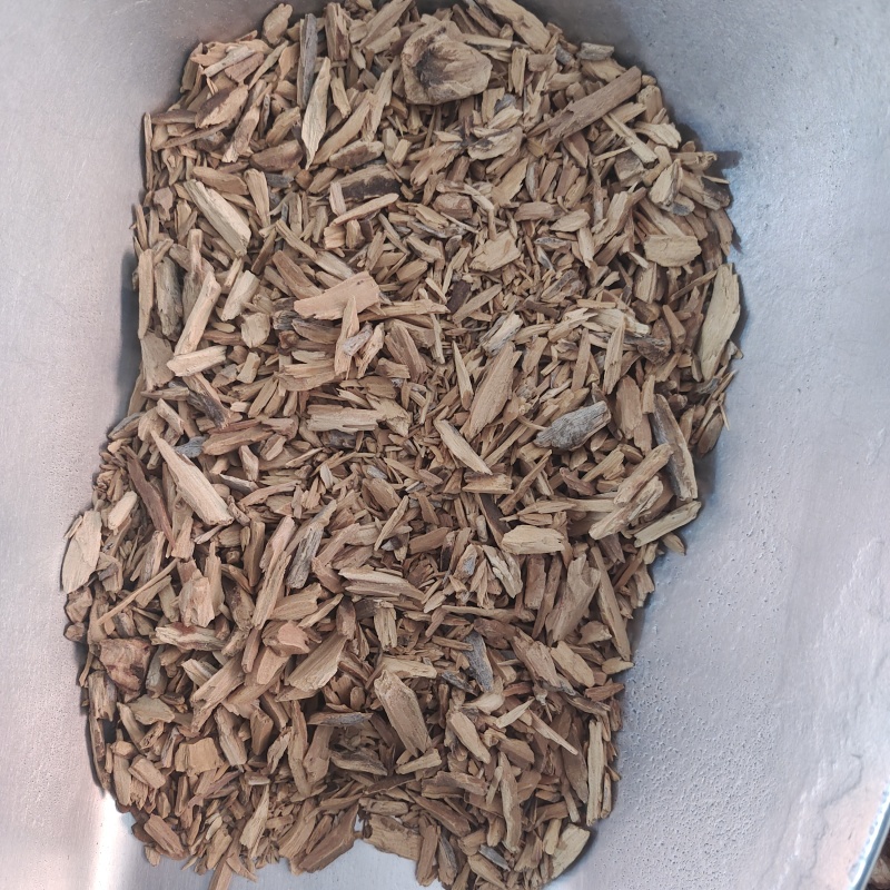 檀香，产地货源，保质保量，批发各种中药材，欢迎订购