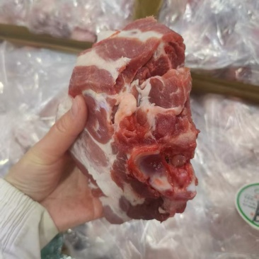 肥猪满肉颈骨