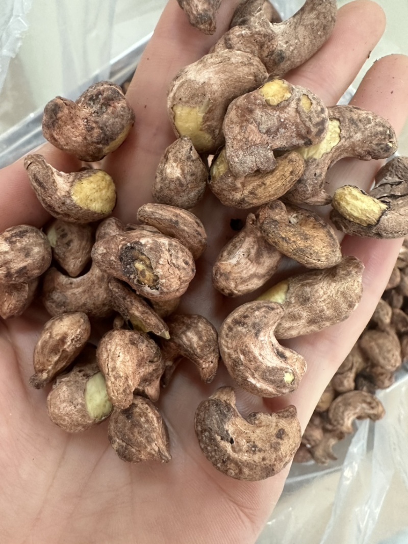 180盐焗腰果大量到货供应紫衣腰果