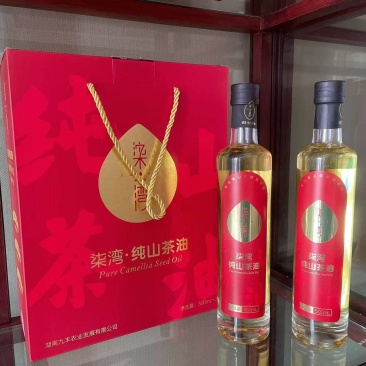 国标一级，低温物理冷榨，纯山茶油礼盒装