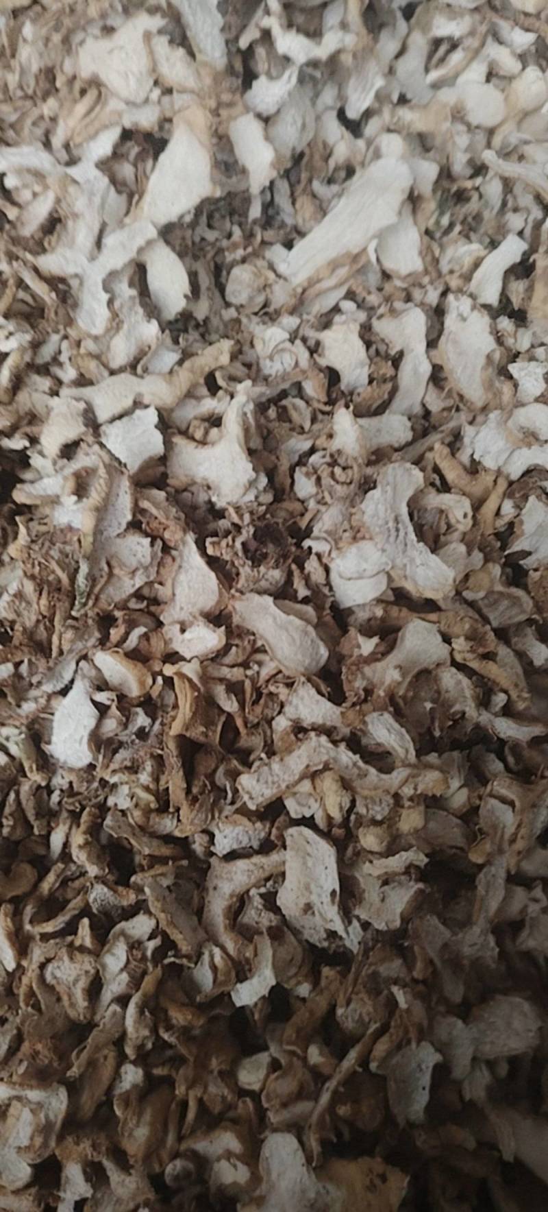 黄精片，四川多花姜型甜黄精，水洗切片烘干