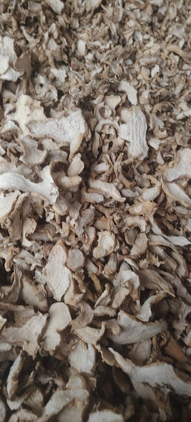黄精片，四川多花姜型甜黄精，水洗切片烘干